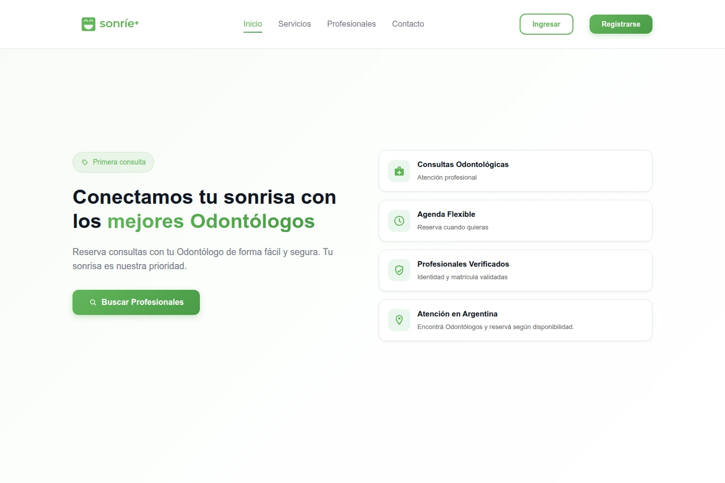 Captura real del inicio de SONRÍE+: búsqueda de profesionales y servicios odontológicos.